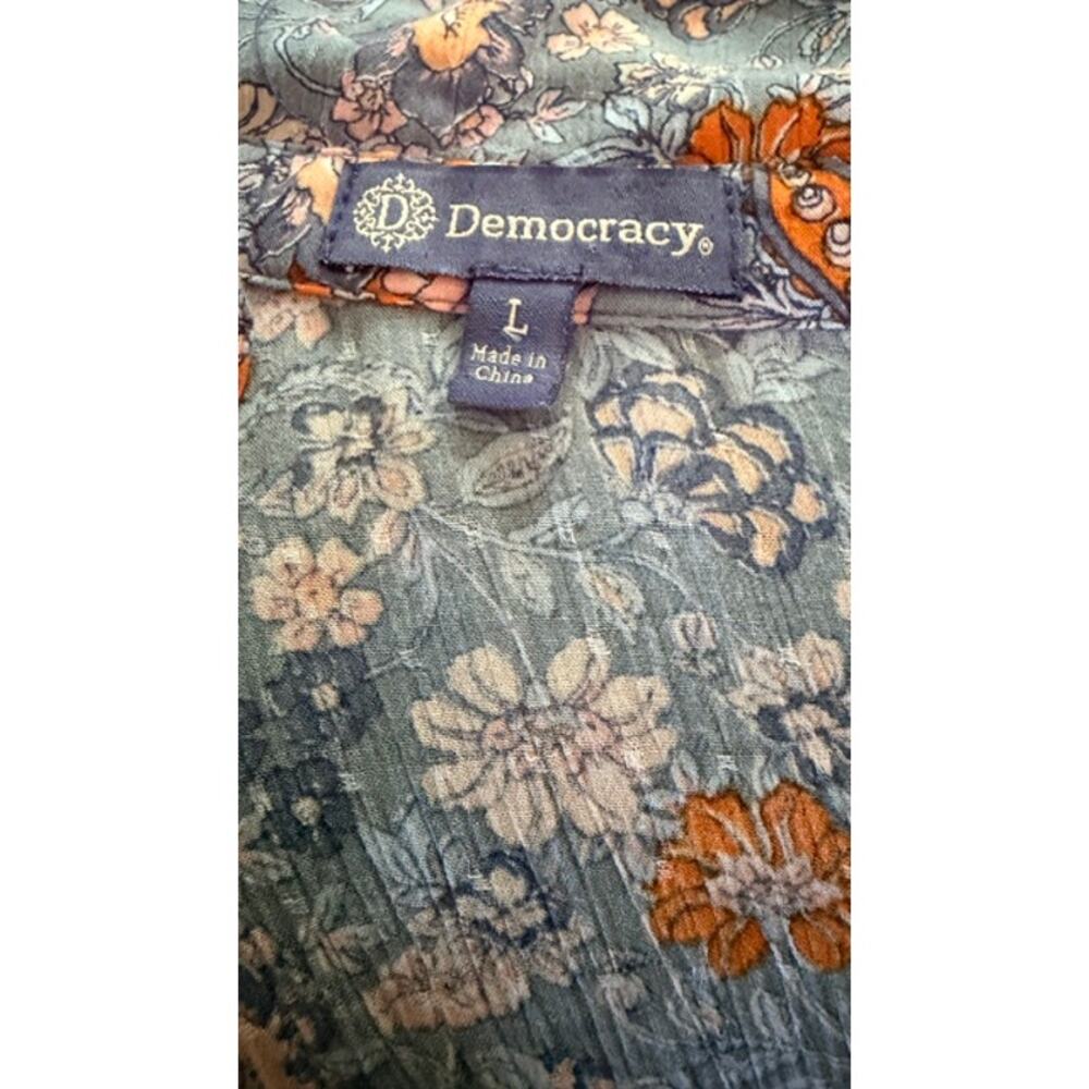 Democracy Women’s Large Floral Paisley Button Front Blouse 3/4 Sleeve - Picture 6 of 7
